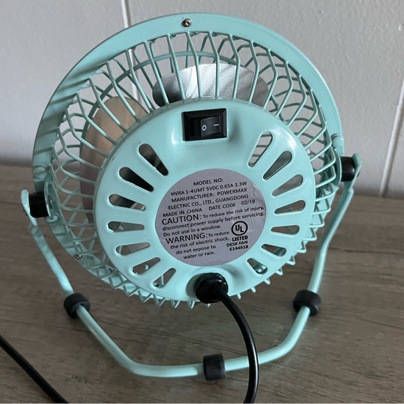 Mint green mini desktop fan 4” USB - Picture 2 of 5